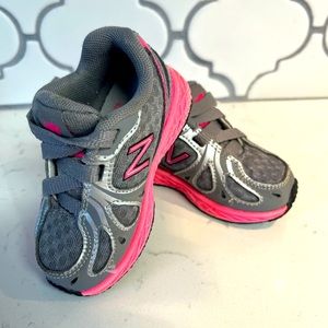 New Balance Size 4 toddler shoes